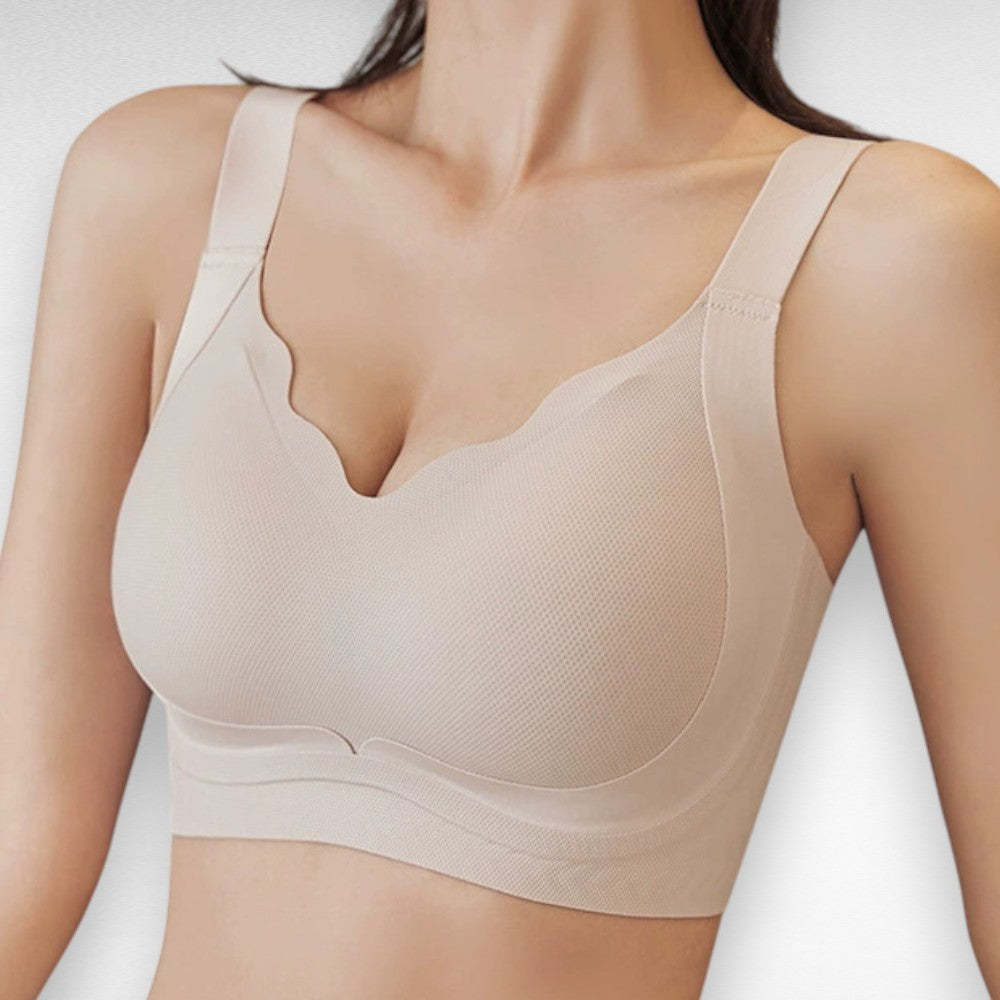 Sculpting Wireless Scalloped Breathable Support Bra